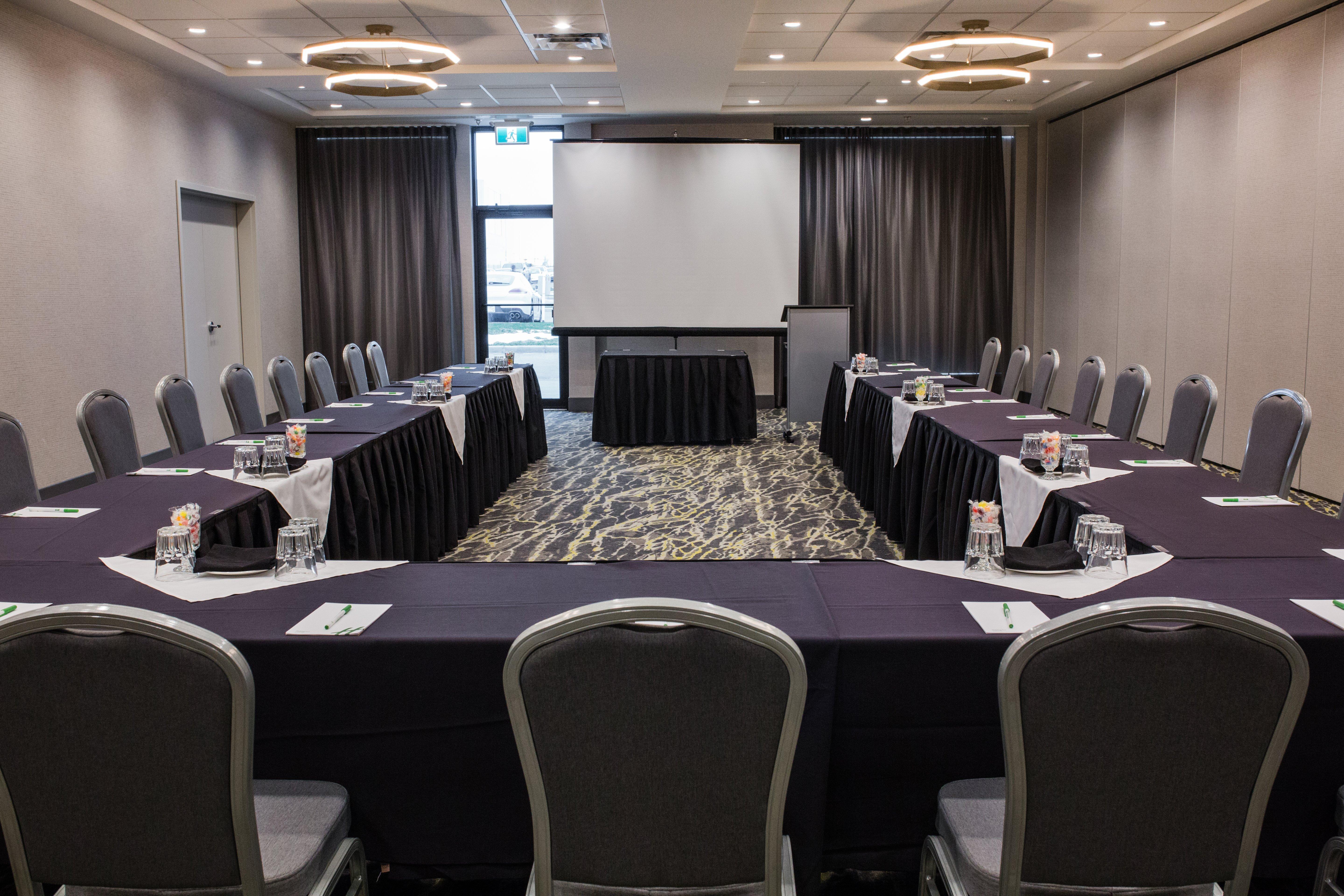 Holiday Inn Calgary South Conference Center Exteriér fotografie