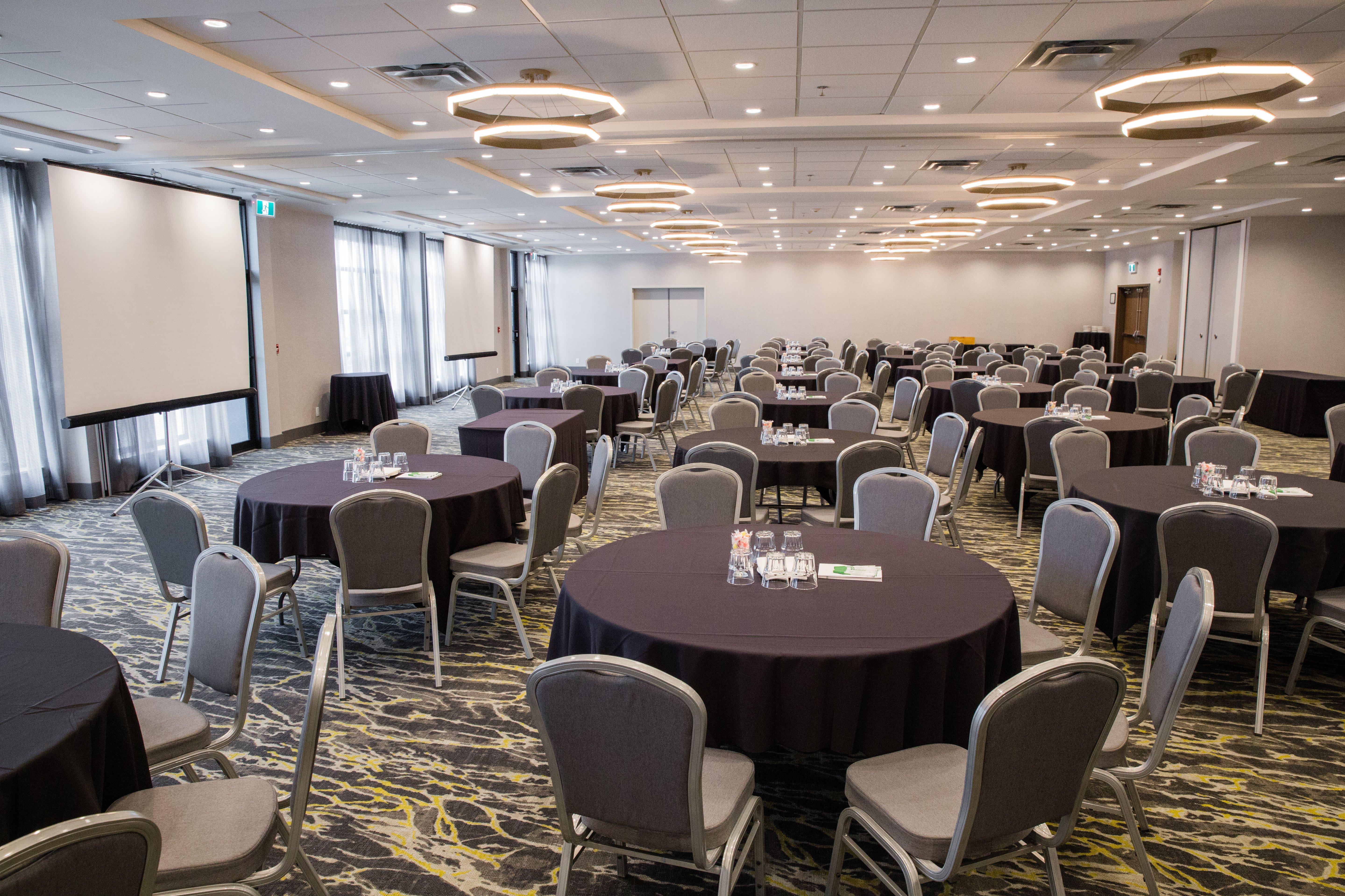 Holiday Inn Calgary South Conference Center Exteriér fotografie