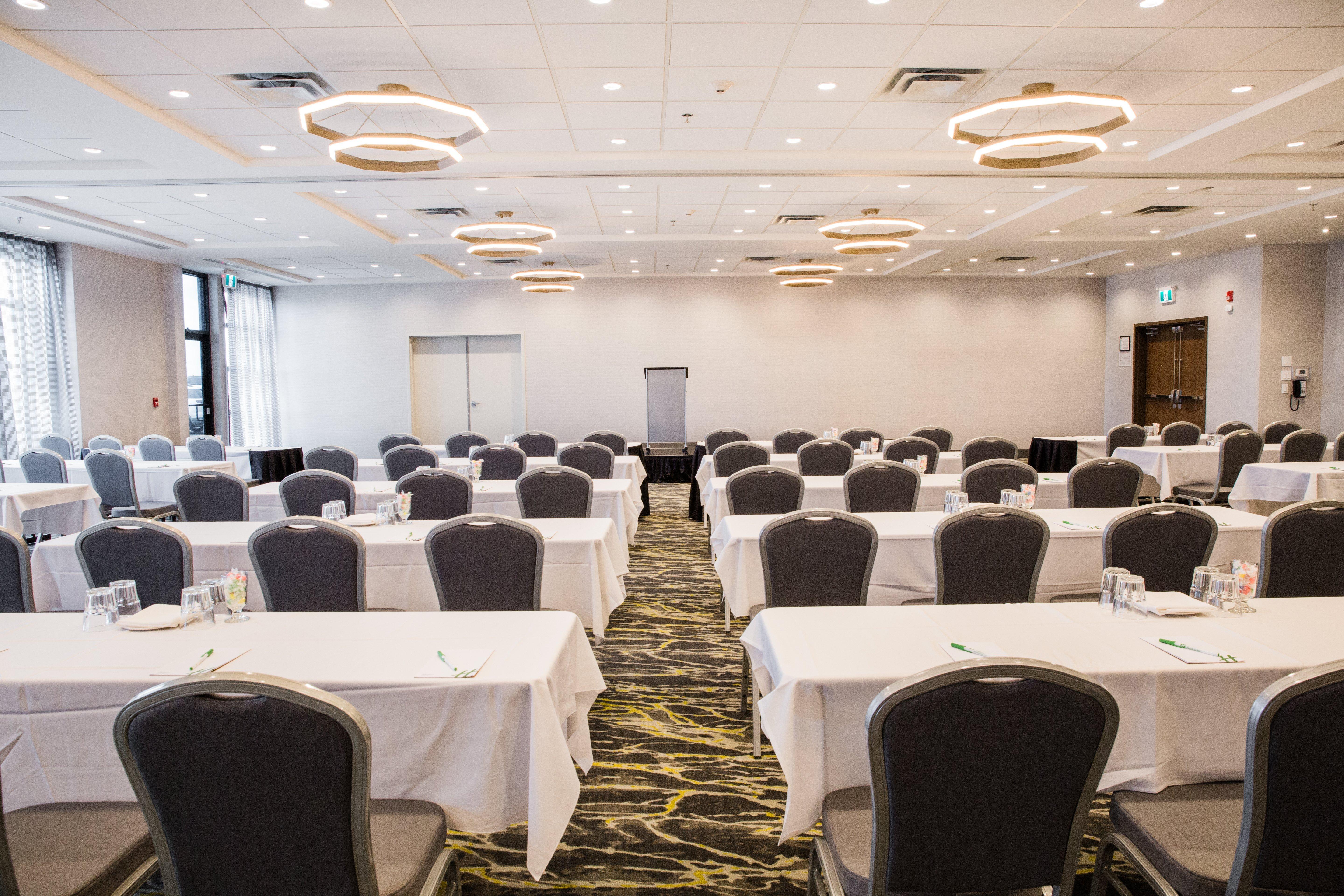 Holiday Inn Calgary South Conference Center Exteriér fotografie