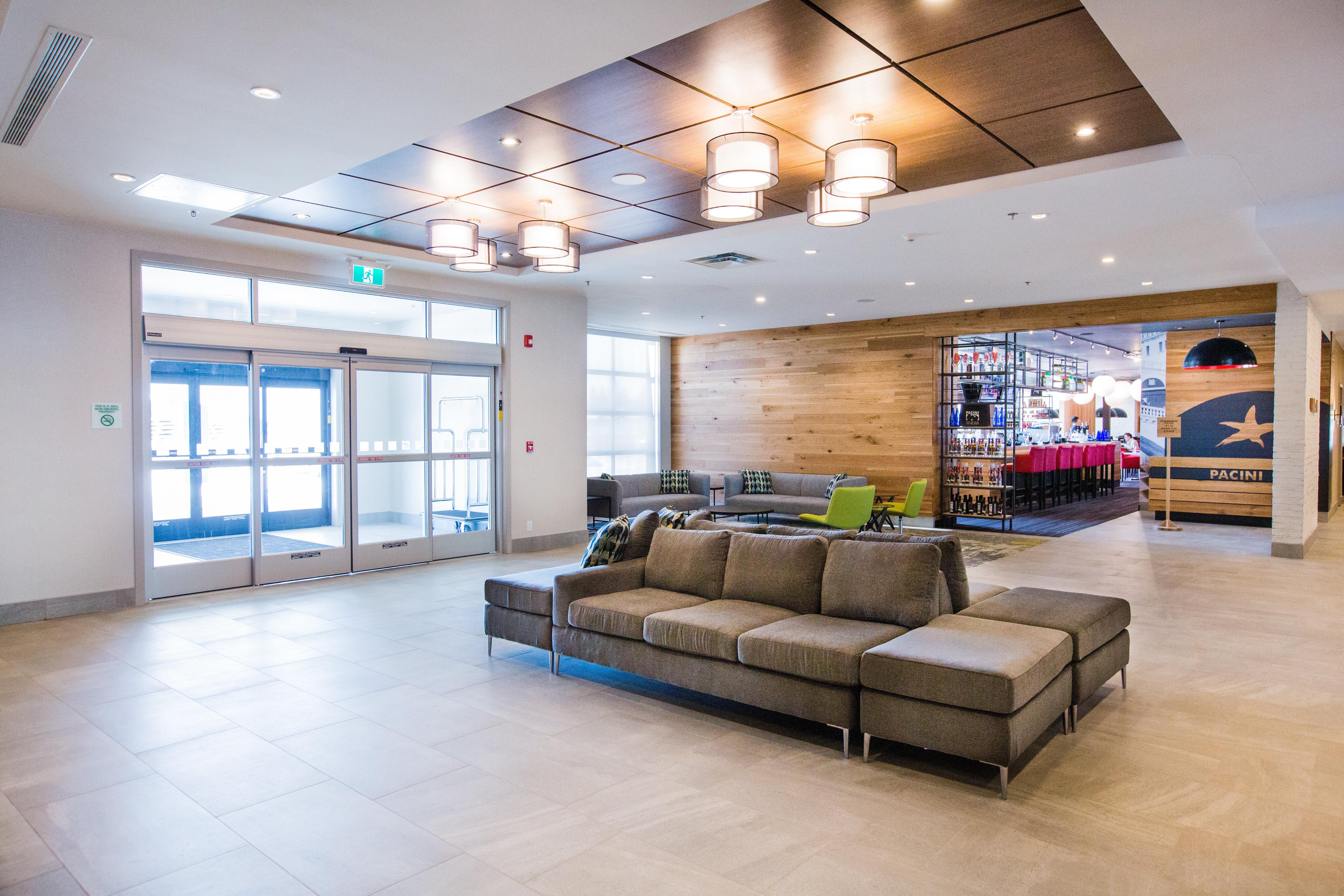 Holiday Inn Calgary South Conference Center Exteriér fotografie